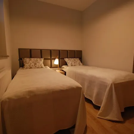Apartment Tla *